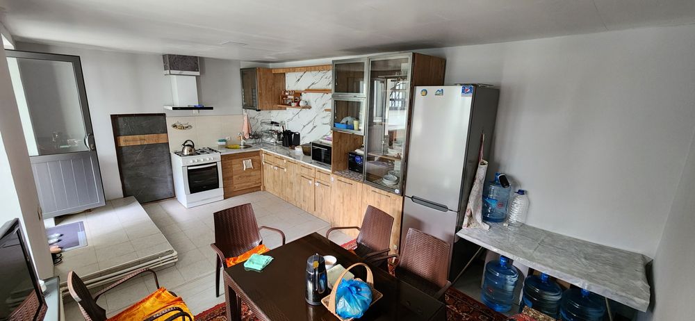 Mevazor Maxallada hovli sotiladi