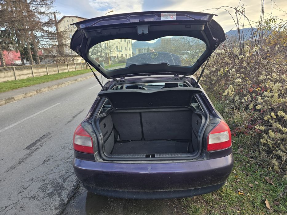 Vând Audi A3 8L motor defect