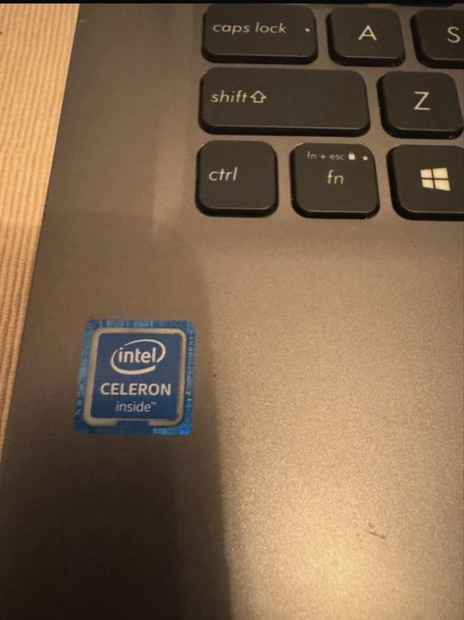 Laptop ASUS nou, fara incarcator