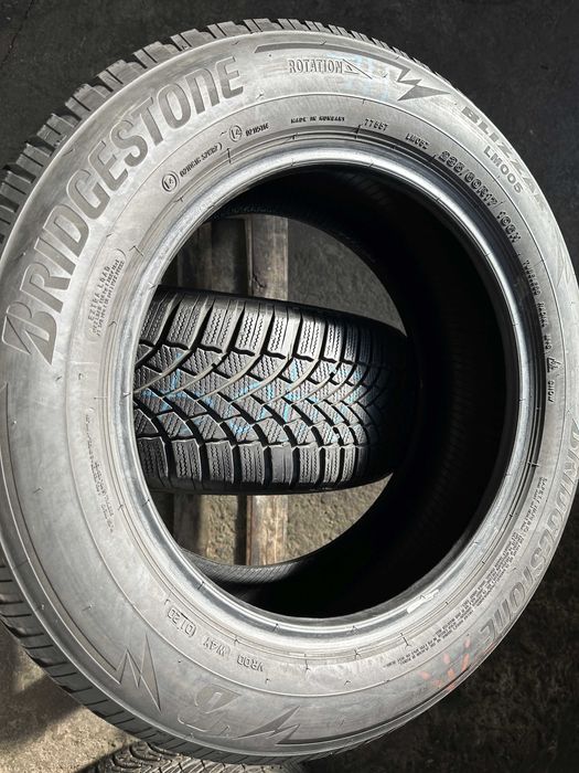 SET 2 Anvelope Iarna 235/60 R17 106H BRIDGESTONE Bizzak Lm 005