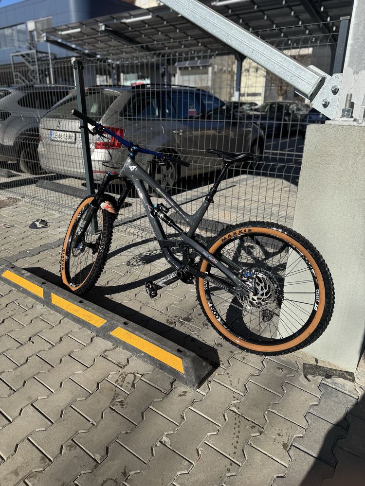 YT Capra PRO AL  27.5 L