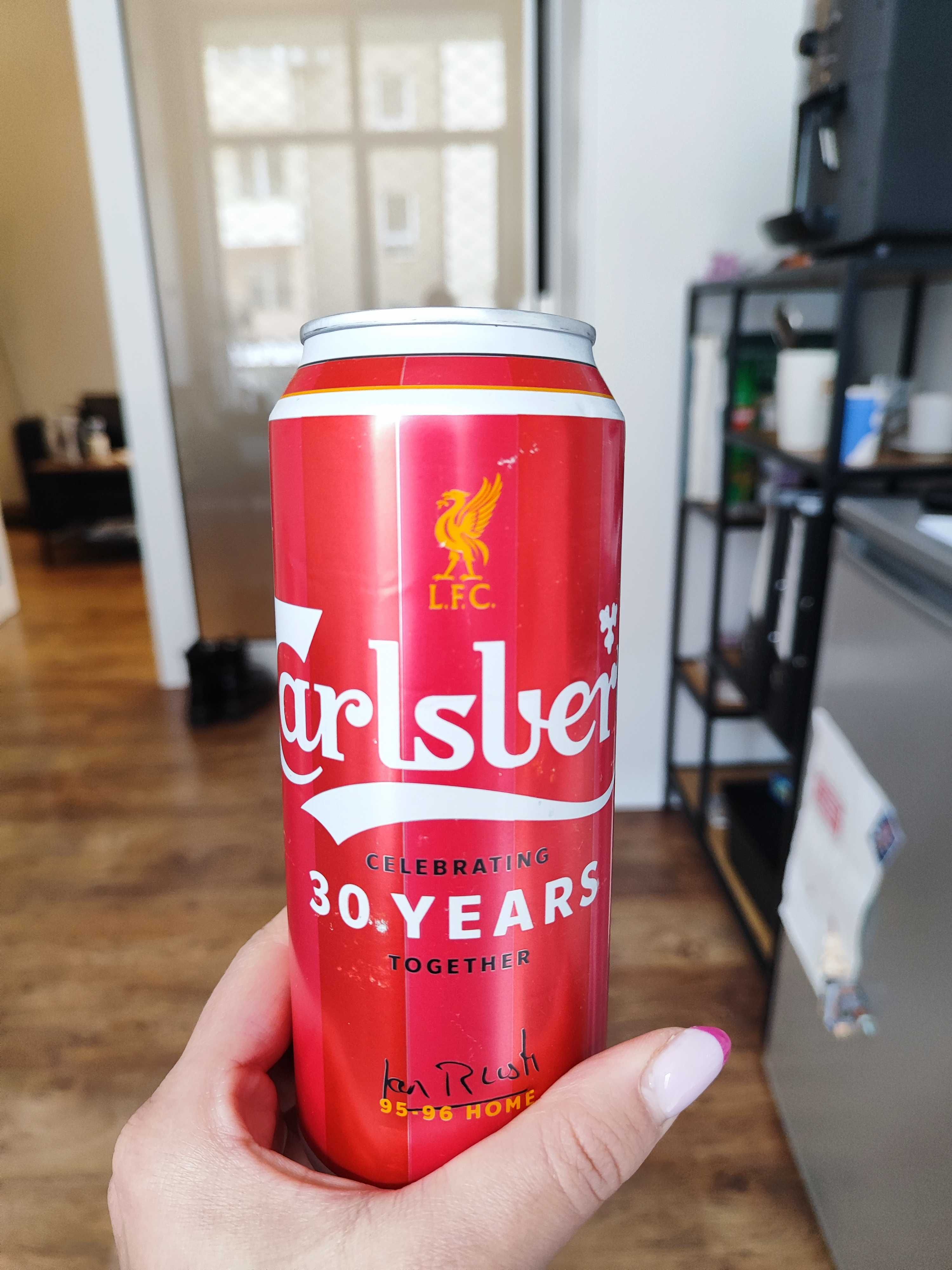 Колекционерска бира кен Carlsberg Liverpool 30 years together