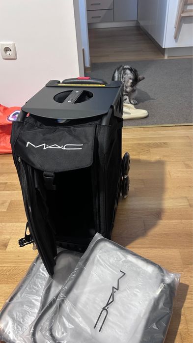 Vand Zuca Make up troller