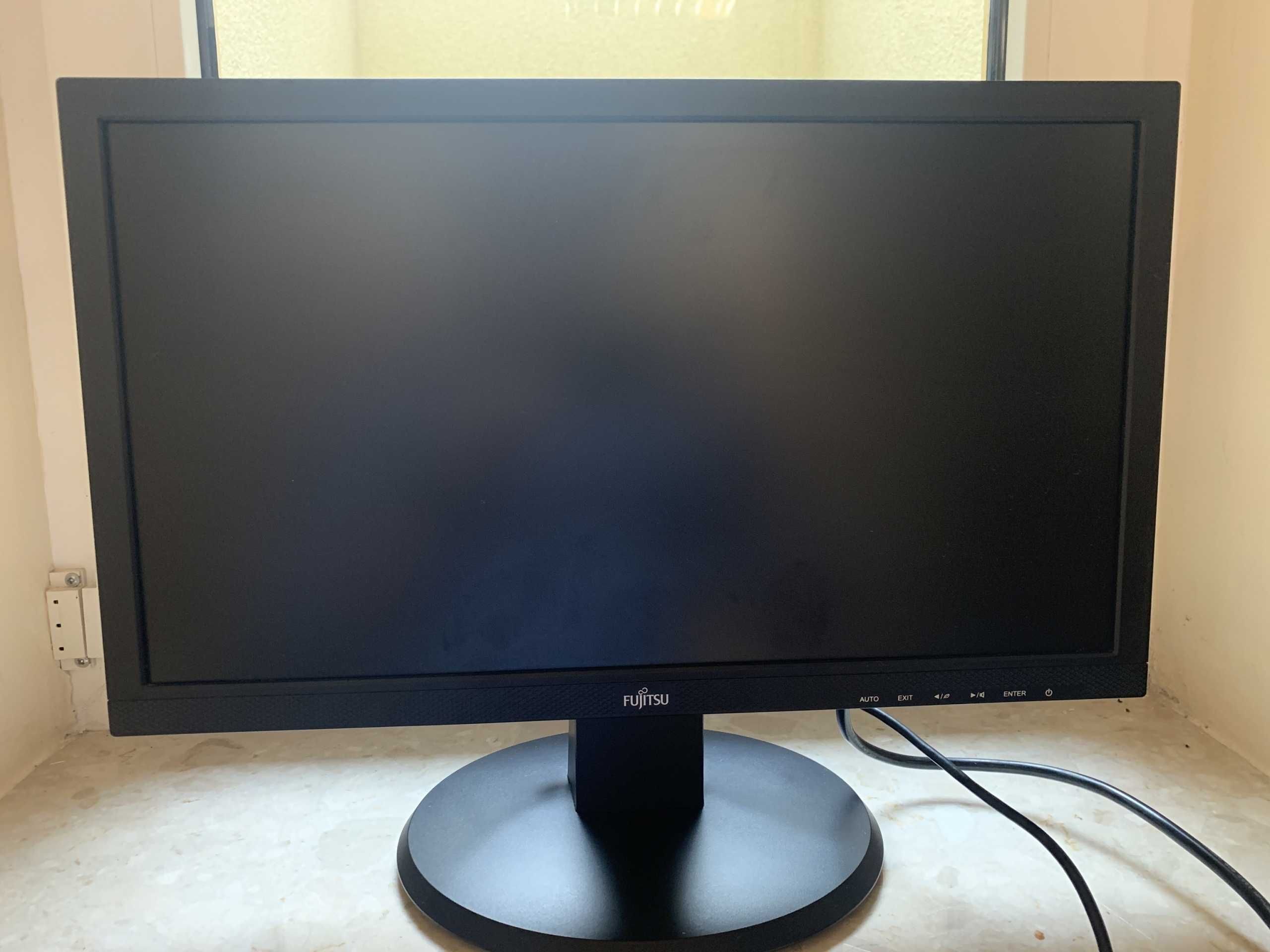 Igravoy kompyuter RX 580 8 gb , i5-4570, 12gb ram 21 dyum monitor.