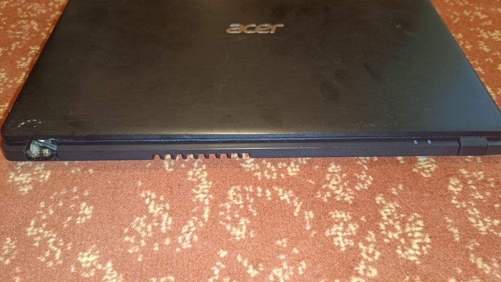 Laptop Acer Aspire 3  cu i3 1005g1,