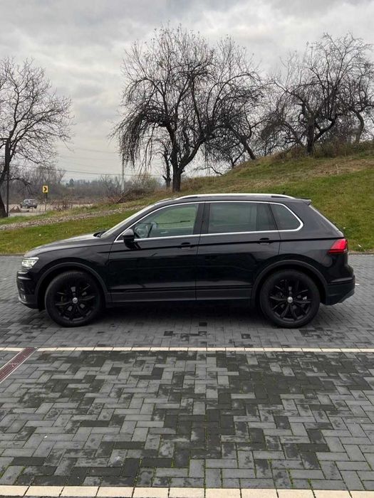 VW Tiguan 2.0 TDI Panoramic/Camera/Adaptive LED/Keyless
