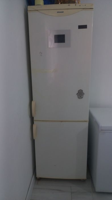 Холодильник сатылады.