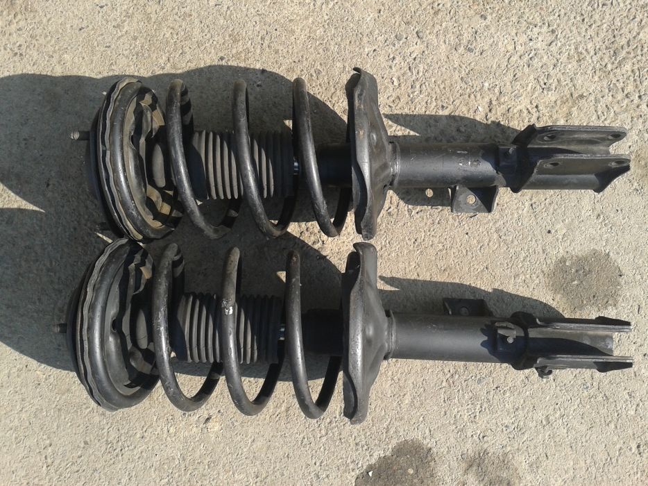 Продам амортизаторы , Пружины  на Митсубиси Спейс Вагон. Руннер. Шарио