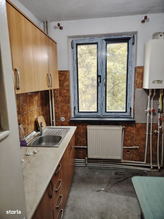 Ultracentral-Apartament 2 camere et.2,cu centrala,pret 86000Euro