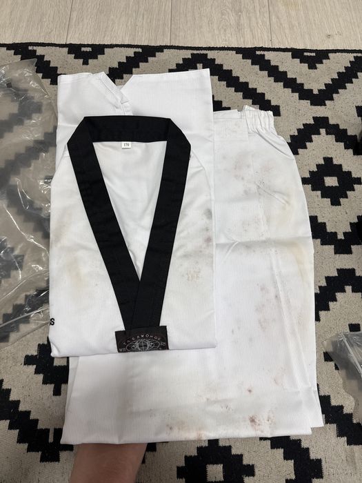 Кимоно для таеквондо отдам даром 170 см размер