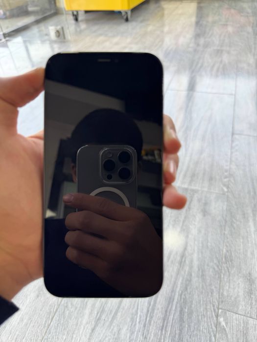 Iphone 12 pro oclmaga
