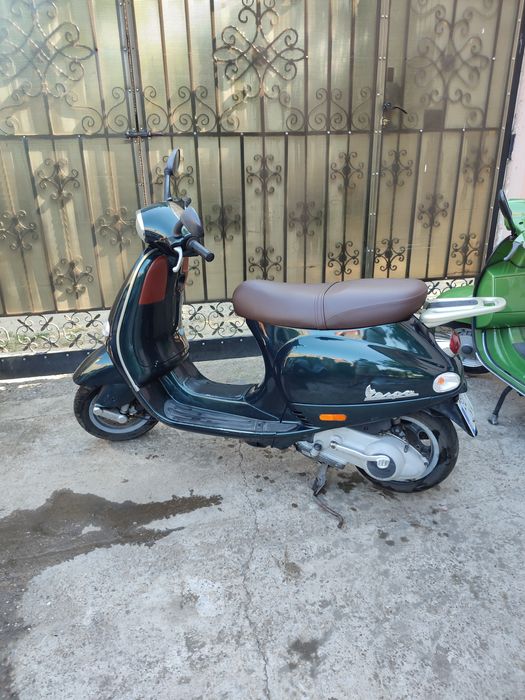 Scuter Piaggio Vespa et4 150 cc