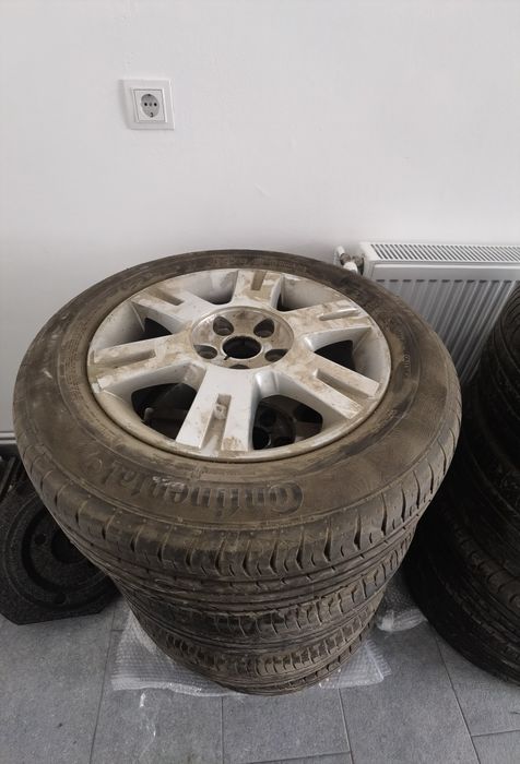 Anvelope continental 215/60/16 vara