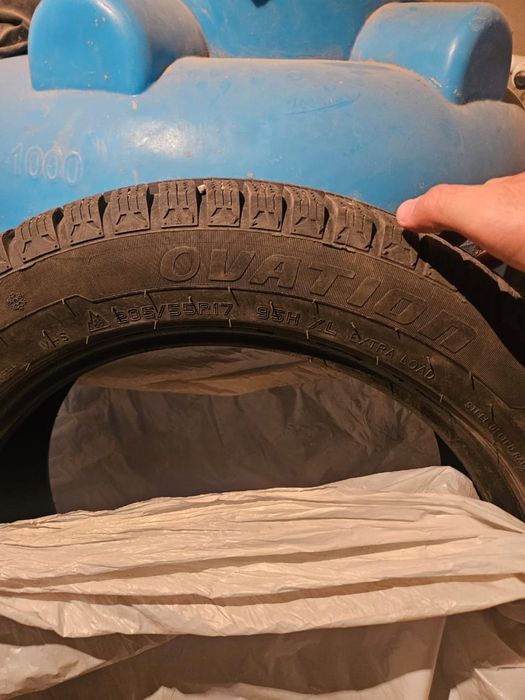 Комплект зимних шин в хрошем состоянии