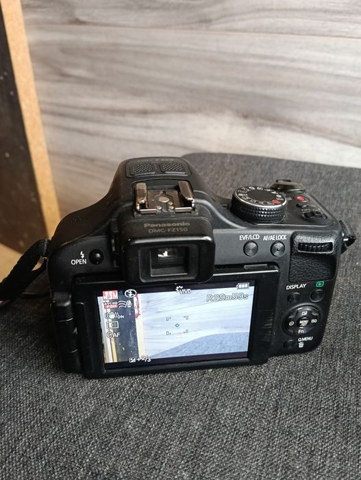 Lumix FZ150 made in Japan