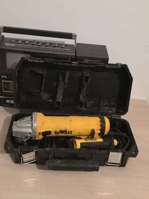 DeWalt DWE4206 polizor unghiular cu fir