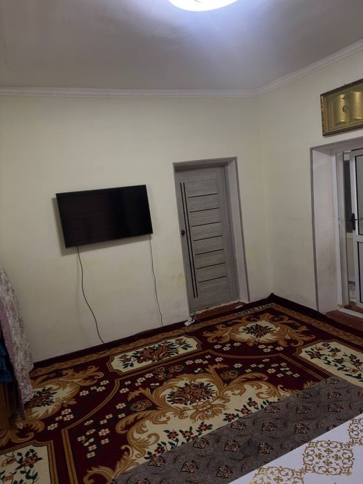 Уй сотилади 2.7 сотих, магазини блан бирга