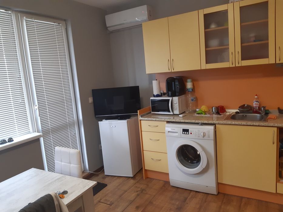 Двустаен Апартамент под Наем