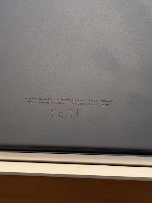 Macbook Air 13" M2 16Gb ram