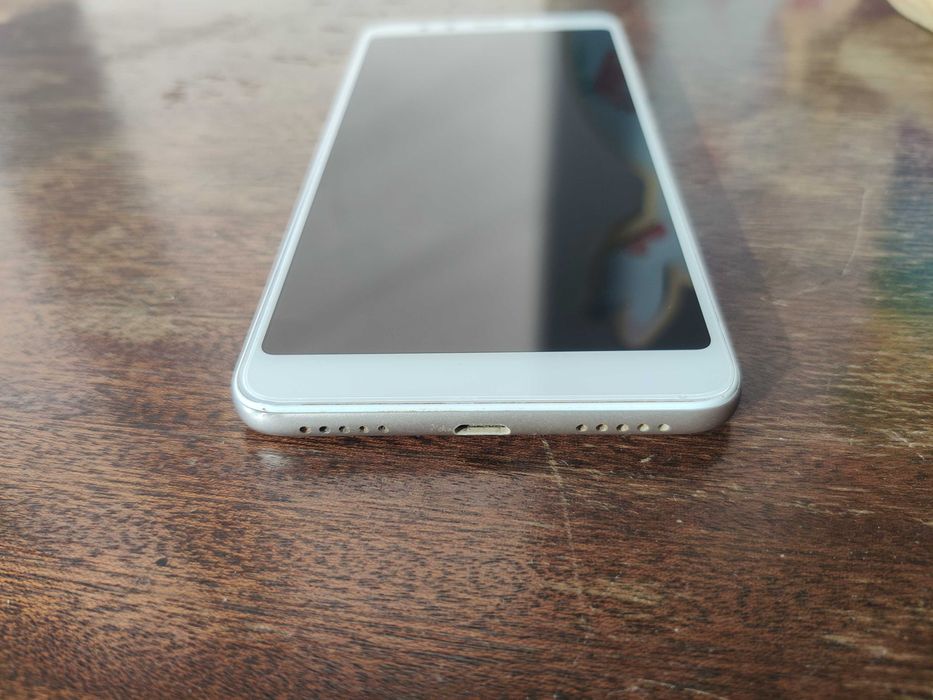 Xiaomi Redmi 5 Plus 32GB/3GB, отлично състояние