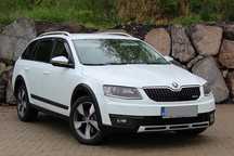 Skoda Octavia SCOUT _ 4X4 _ 184 CP _ DSG2_ Alcantara _ Xenon _ AppleCarPlay _