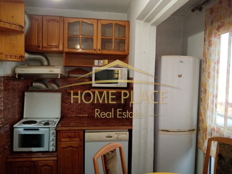 Дава се под наем Двустаен апартамент в Варна, ХЕИ - 65 кв.м за 408 € - Снимка #1