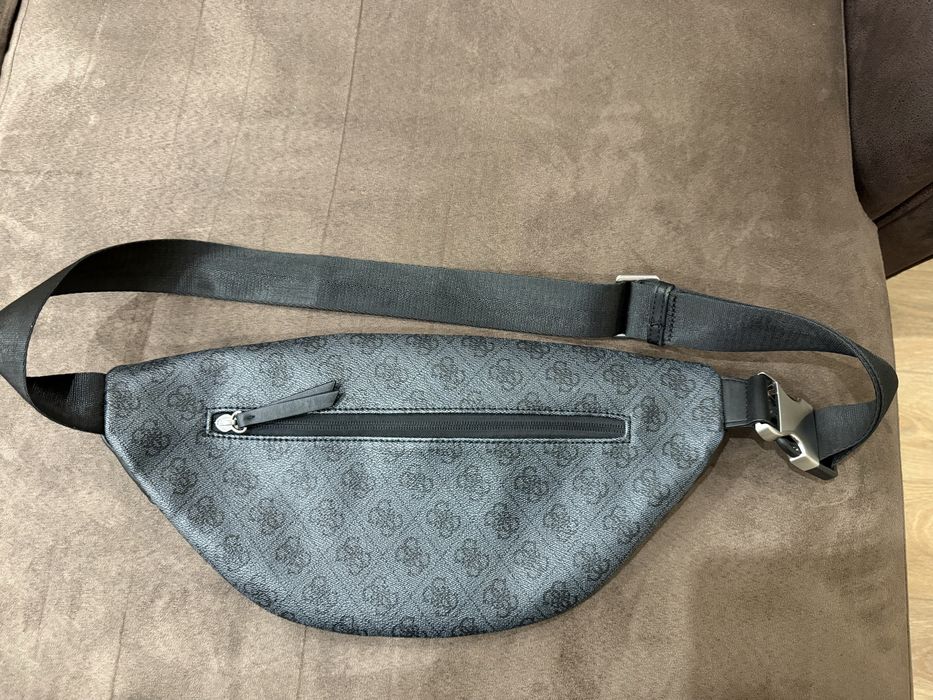 Мъжка чанта Guess