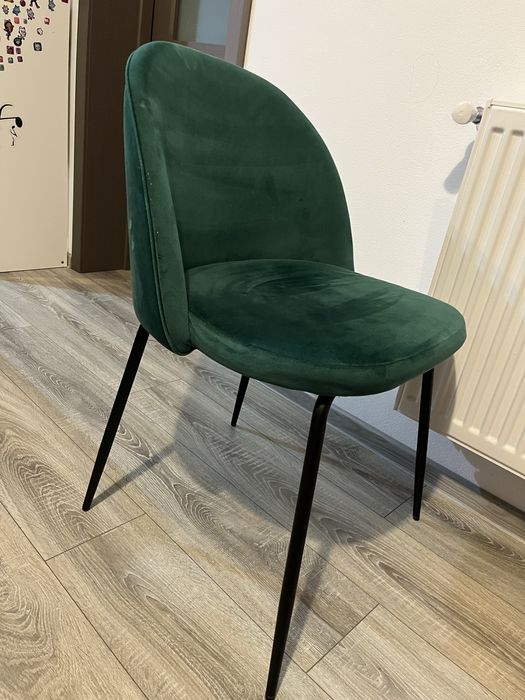 Scaune tapitate (verde smarald)