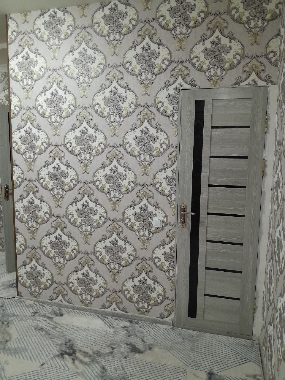 Hamma qulayliklarga ega xovli sotiladi