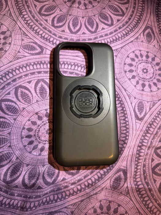 Калъф за iphone 15 pro quadlock