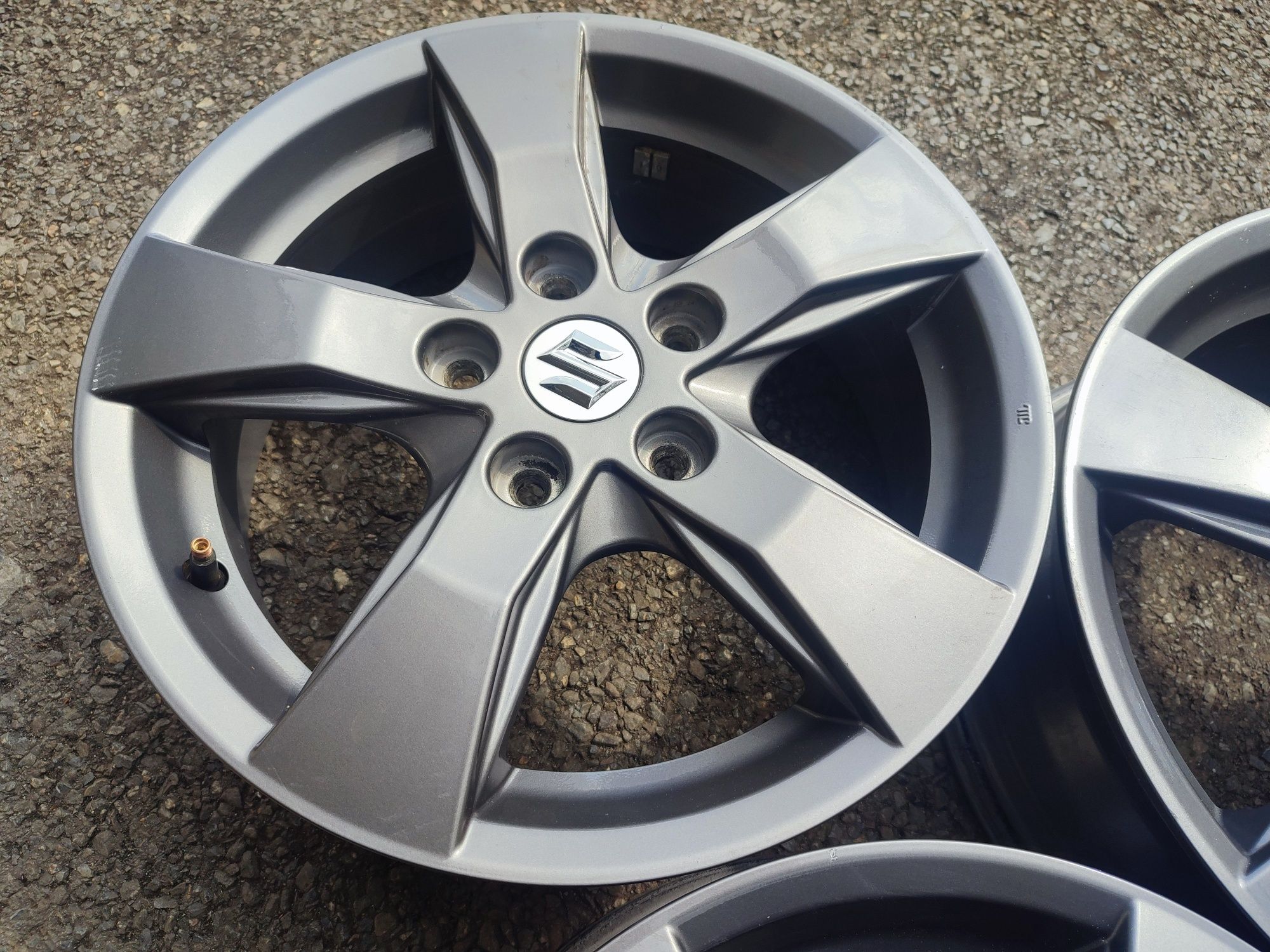 16" оригинални алуминиеви джанти за Suzuki/Toyota.