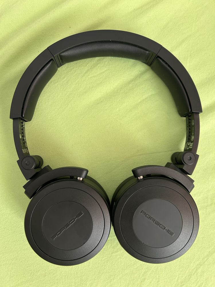 Porsche Headphones bluetooth