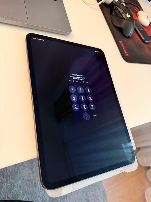 iPad Pro M4 11” – Ca nou, cu garanție (sau la schimb cu M1 Pro 14-16')