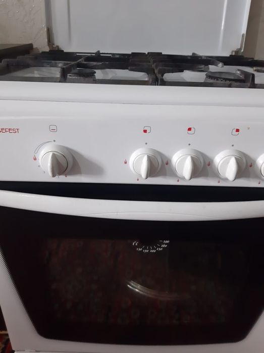 Продам газовую плиту