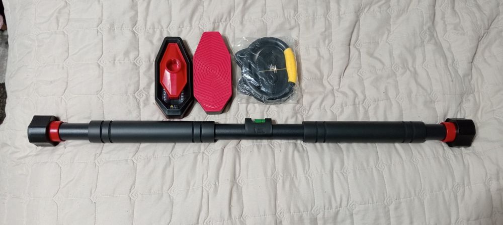 Продам турник длина 95 раздвигается до 135