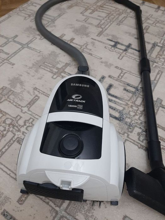 Пылесос Samsung 1800ваат