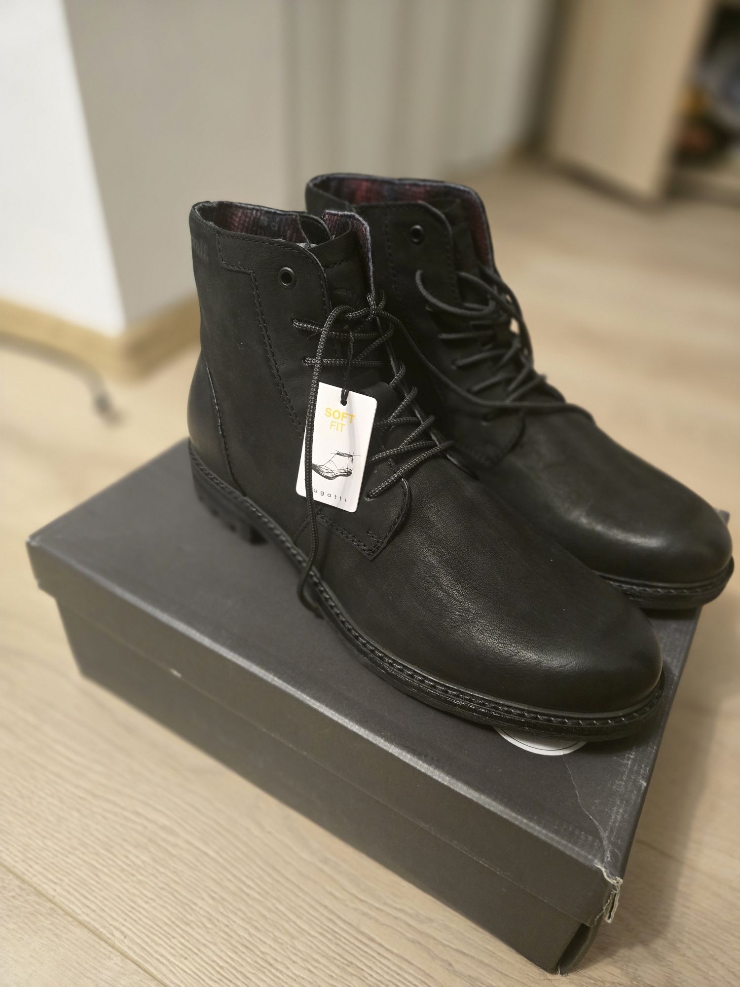 Ghete Bugatti de piele