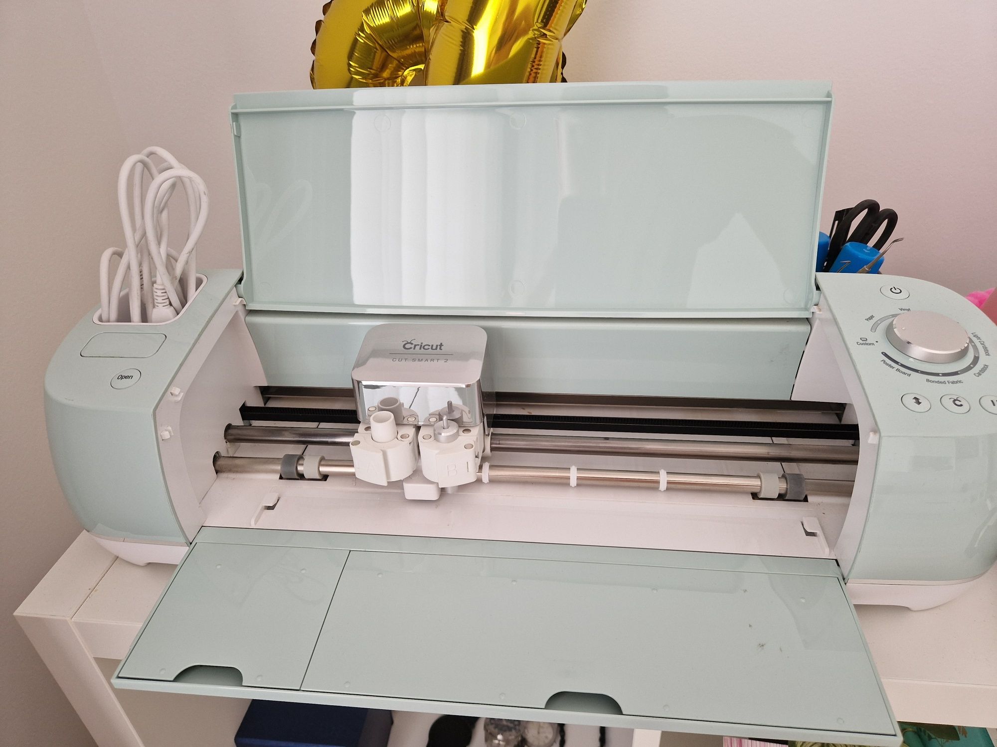 Vand Cutter plotter plus Colant. Pentru producerea de stickere auto.