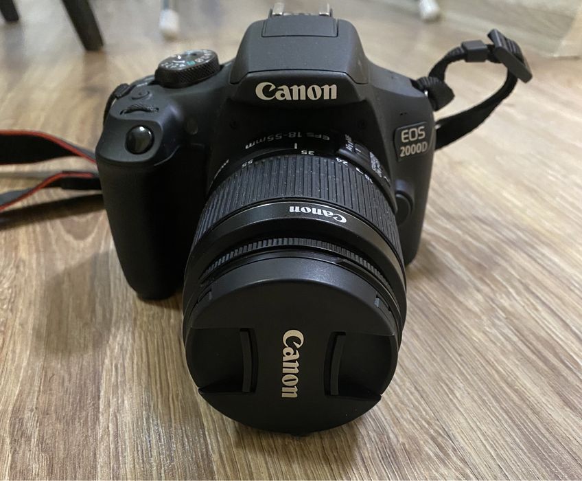Фотоапарат CANON EOS 2000D EF-S 18-55 IS 24.1 MPx, WI-FI
