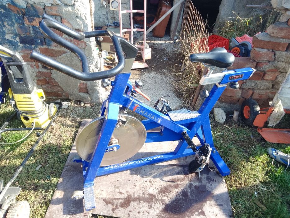 Vând bicicleta de sport
