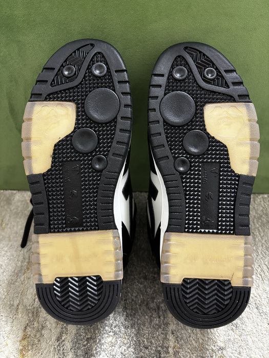 Off White Out of Office, noi 43