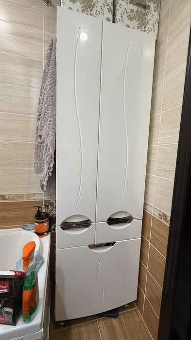 Продам шкаф для ванной комнаты