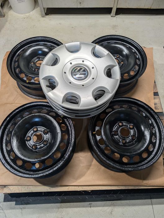 Vând jante tabla R16 + Capace VW