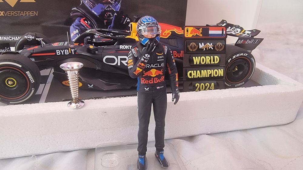 Red bull rb20 Las Vegas gp F1 Max Verstappen world champion minichamps