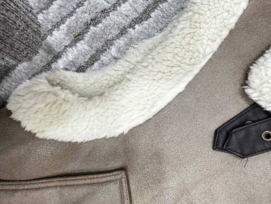 Одежда. Жилетка зимняя