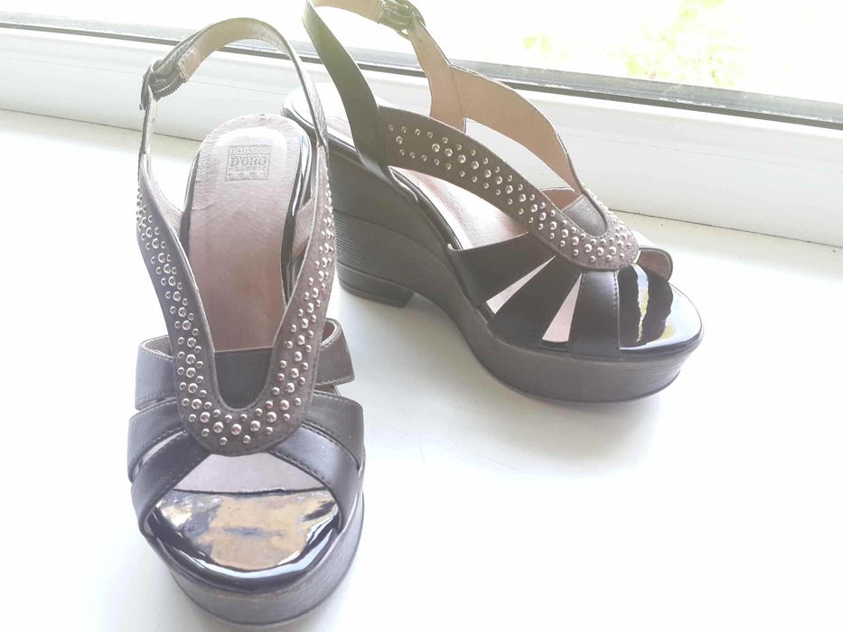 Женские босоножки на танкетке. Босоножки из натуральной кожи.