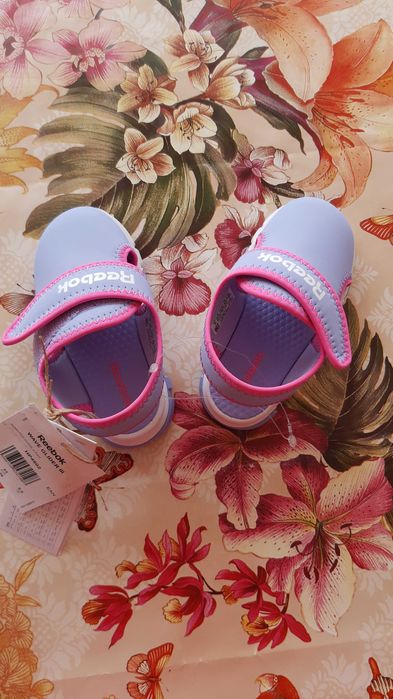 Нови Бебешки сандали