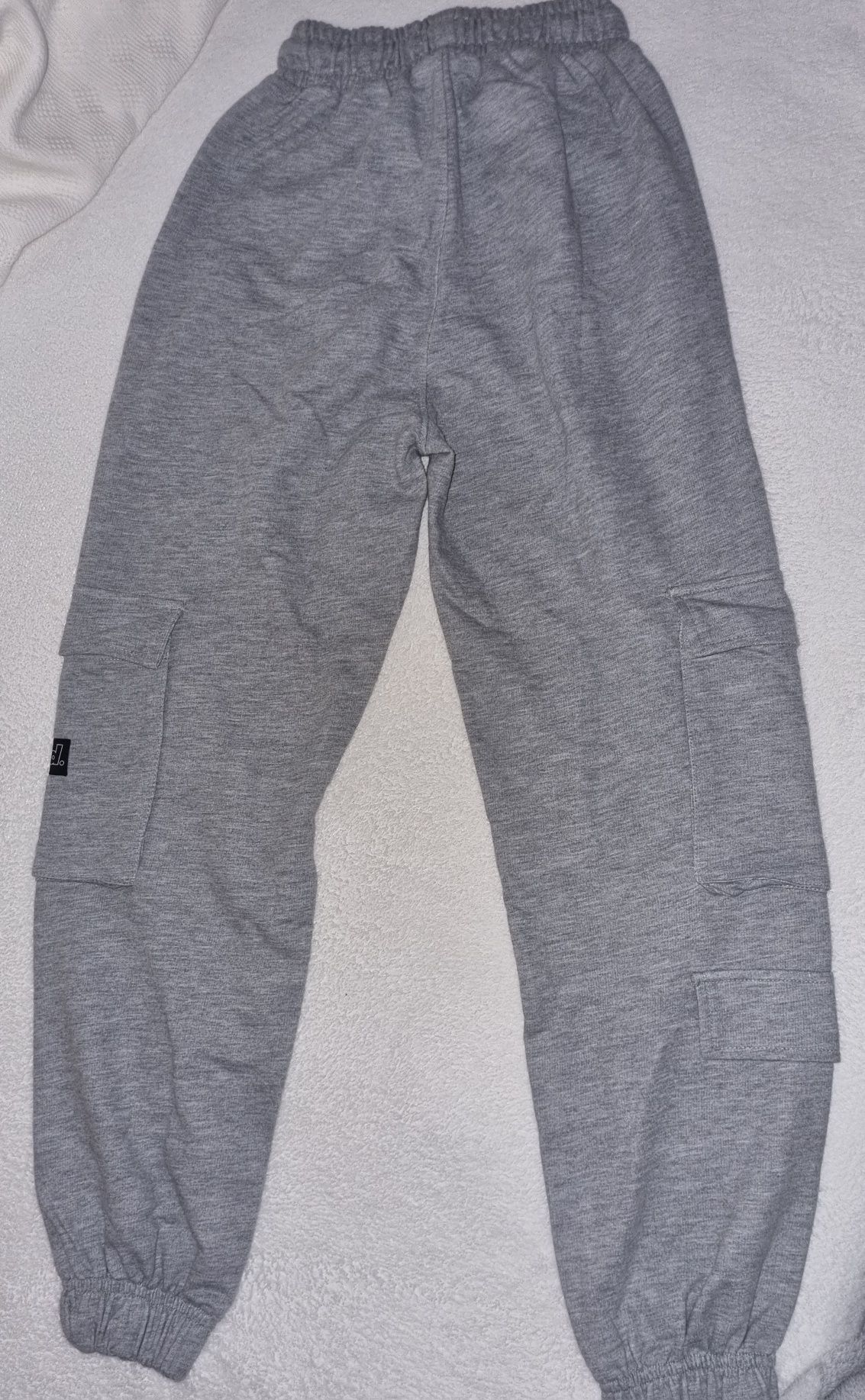 Pantaloni de trening