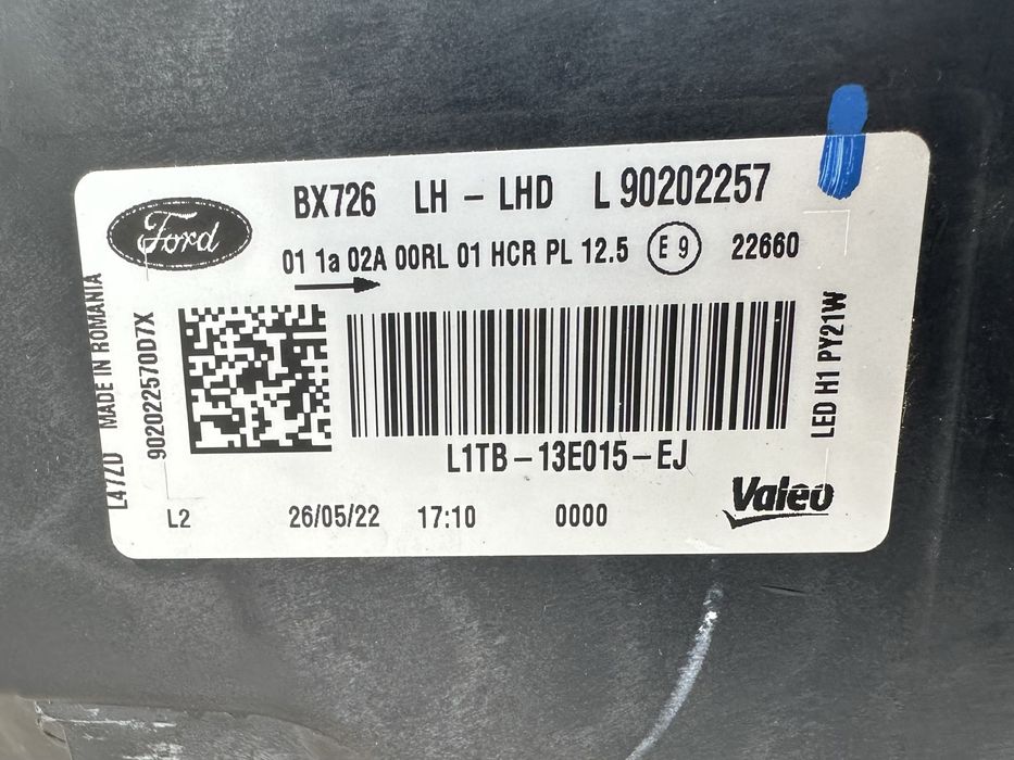 Far stanga Ford Puma : L1TB-13E015-EJ