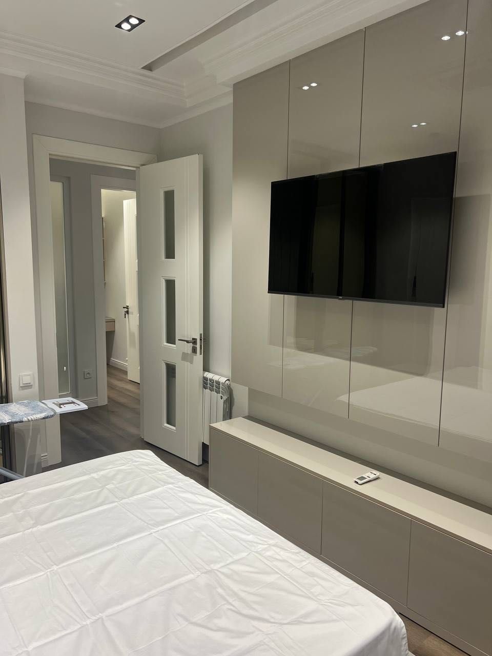 Mirabad Avenue Продается 3 комнатная квартира ремонт Гостиница Россия